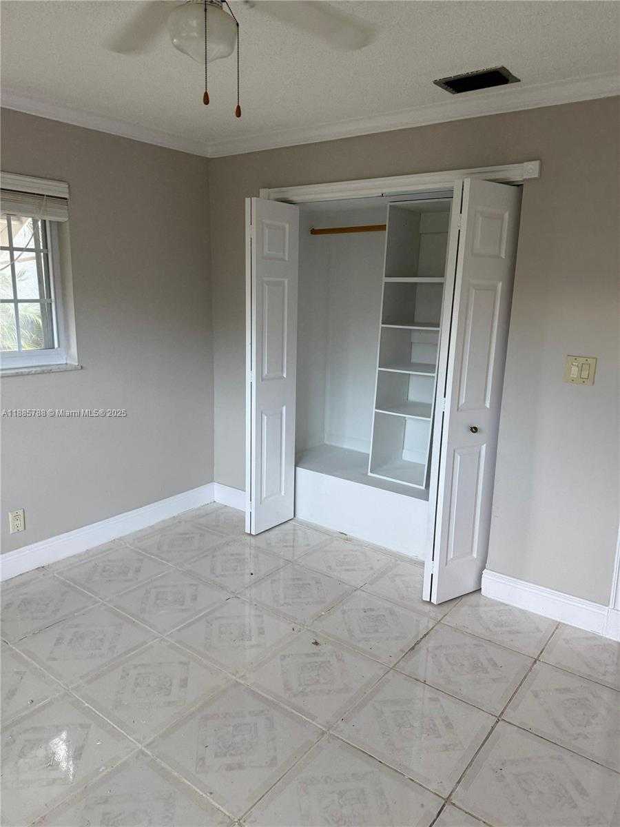 Small Image of 9404 NORTH WEST 70TH ST #9404, Tamarac Number 11