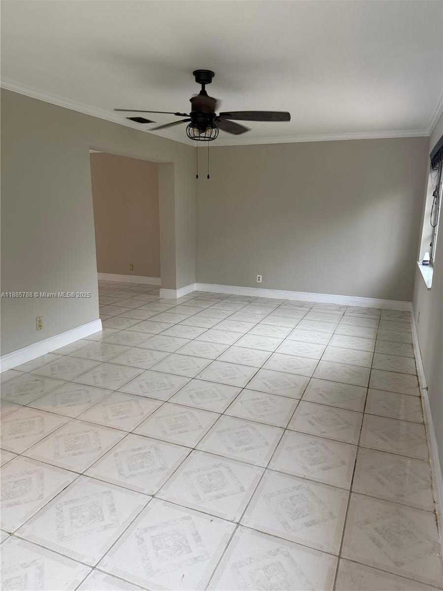 Small Image of 9404 NORTH WEST 70TH ST #9404, Tamarac Number 13