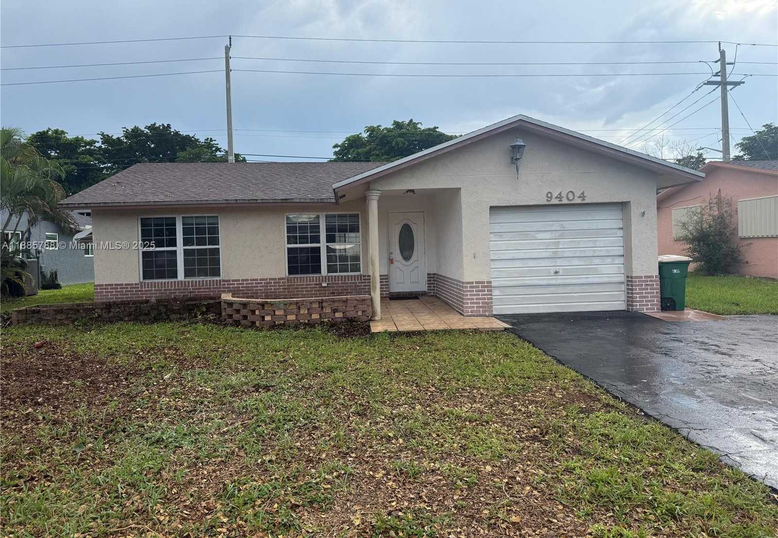 Small Image of 9404 NORTH WEST 70TH ST #9404, Tamarac Number 2