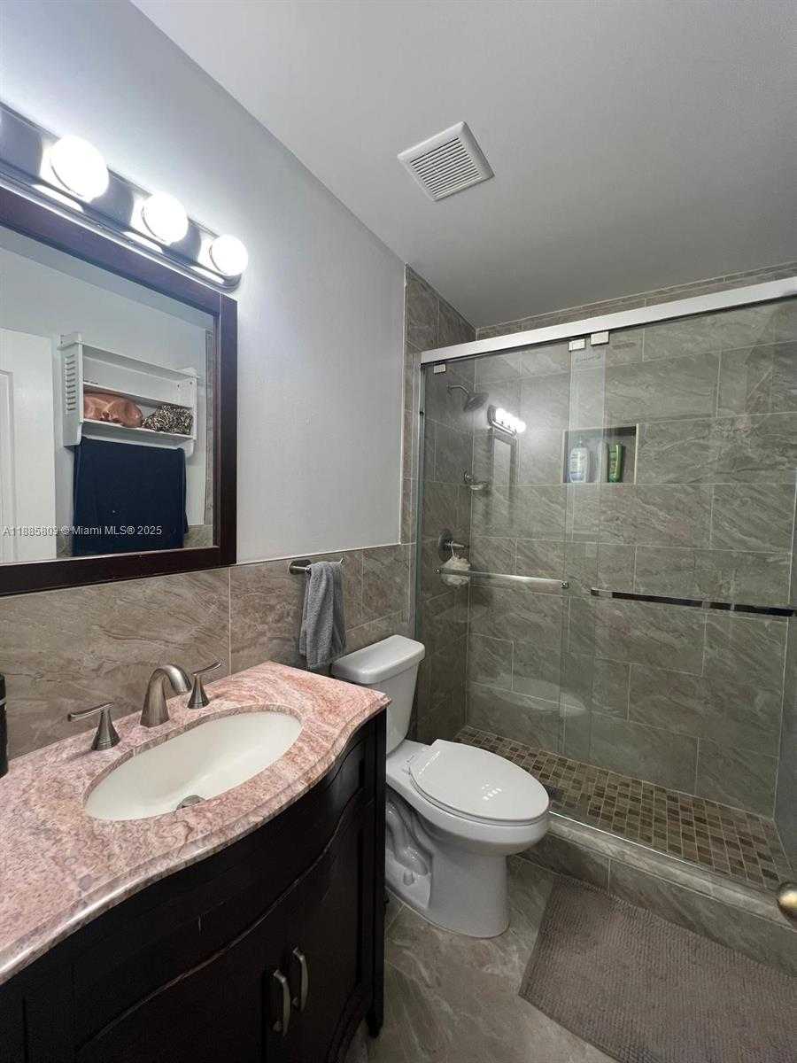 Small Image of 14335 SOUTH WEST 133RD CT #14335, Miami Number 7