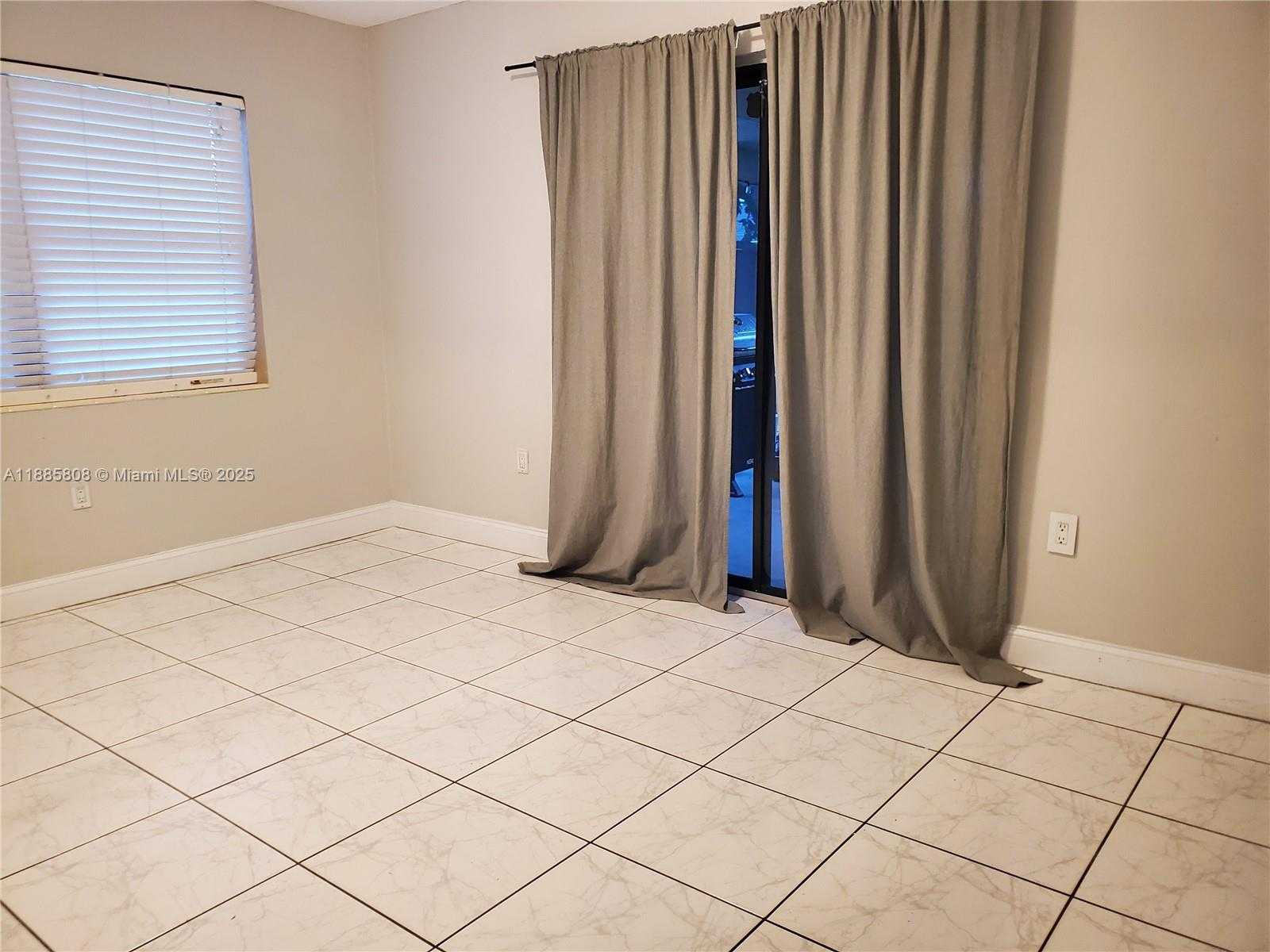Small Image of 9400 SOUTH WEST 180TH ST, Palmetto Bay Number 13