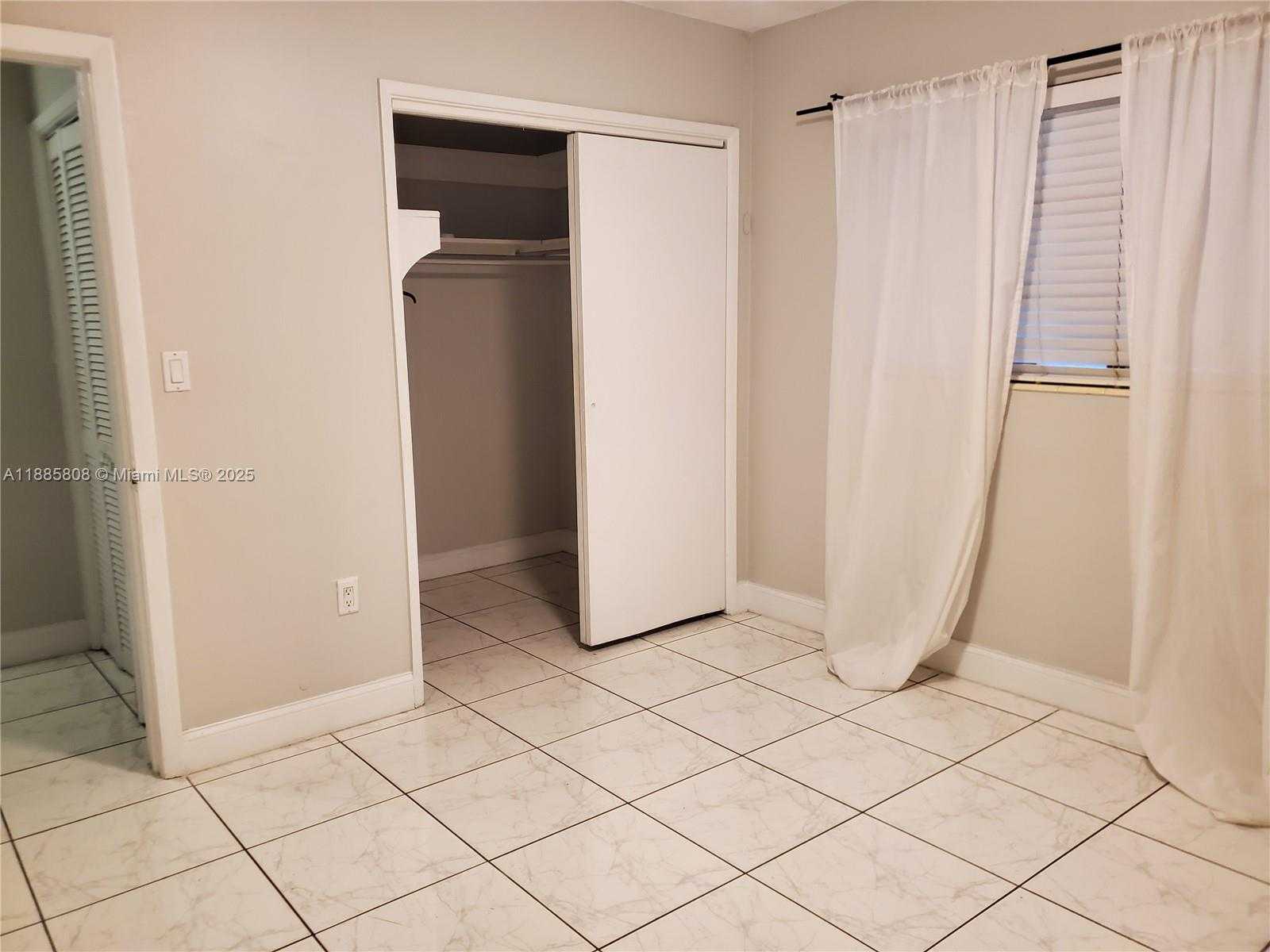 Small Image of 9400 SOUTH WEST 180TH ST, Palmetto Bay Number 14