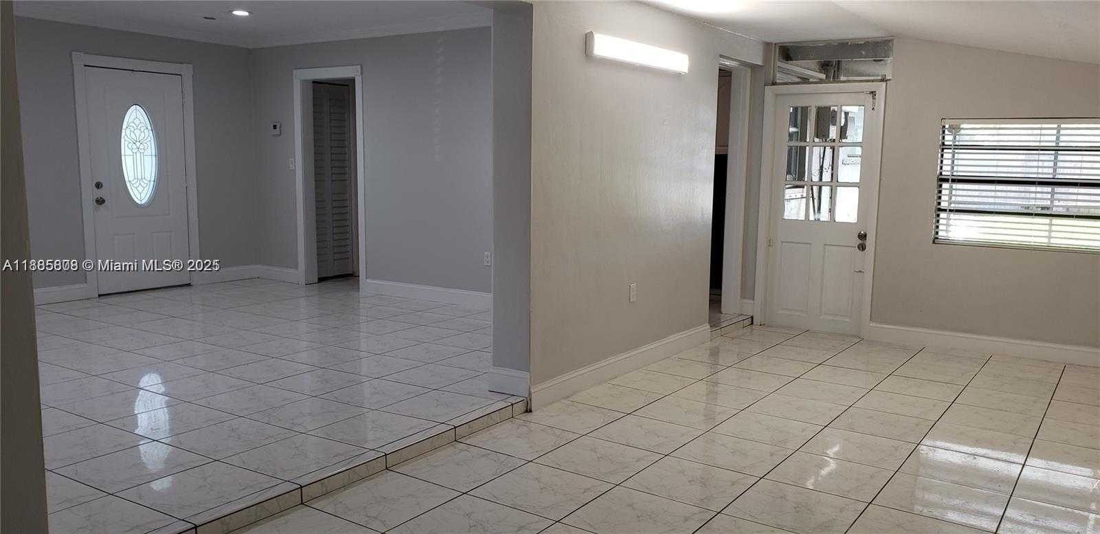 Small Image of 9400 SOUTH WEST 180TH ST, Palmetto Bay Number 19