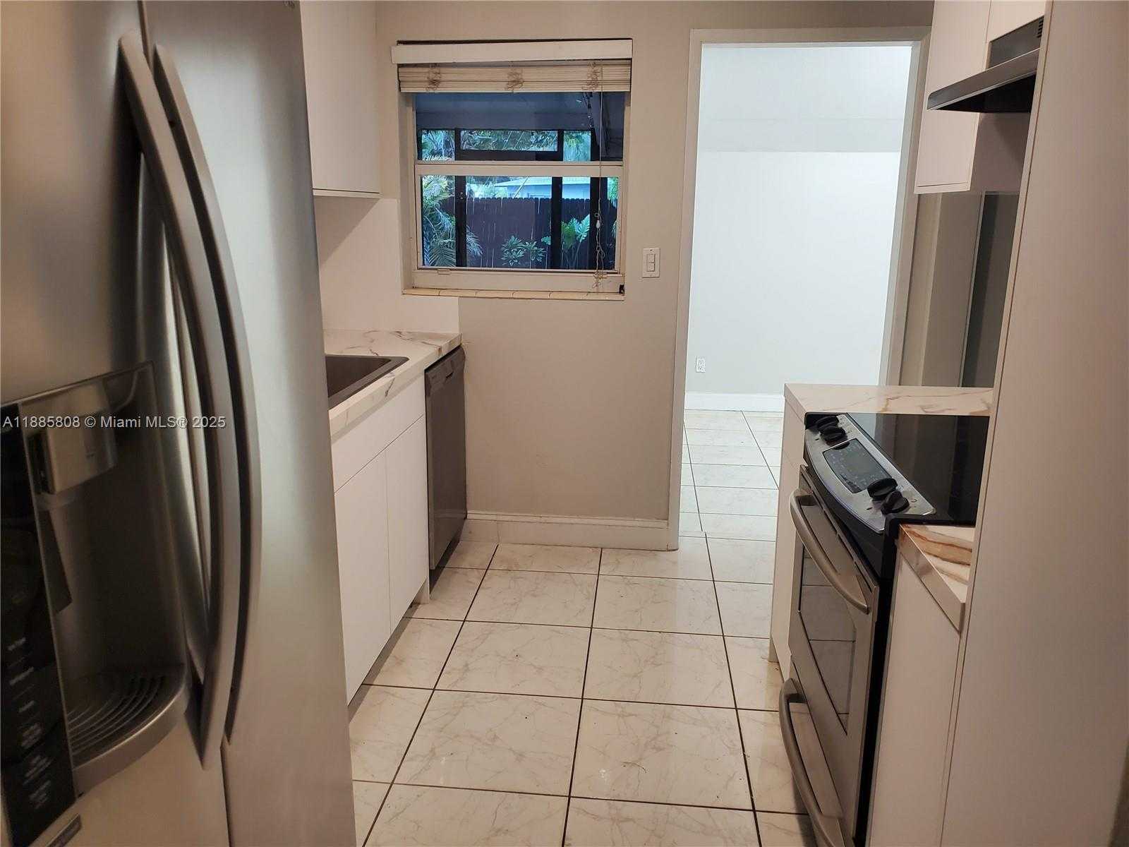 Small Image of 9400 SOUTH WEST 180TH ST, Palmetto Bay Number 32