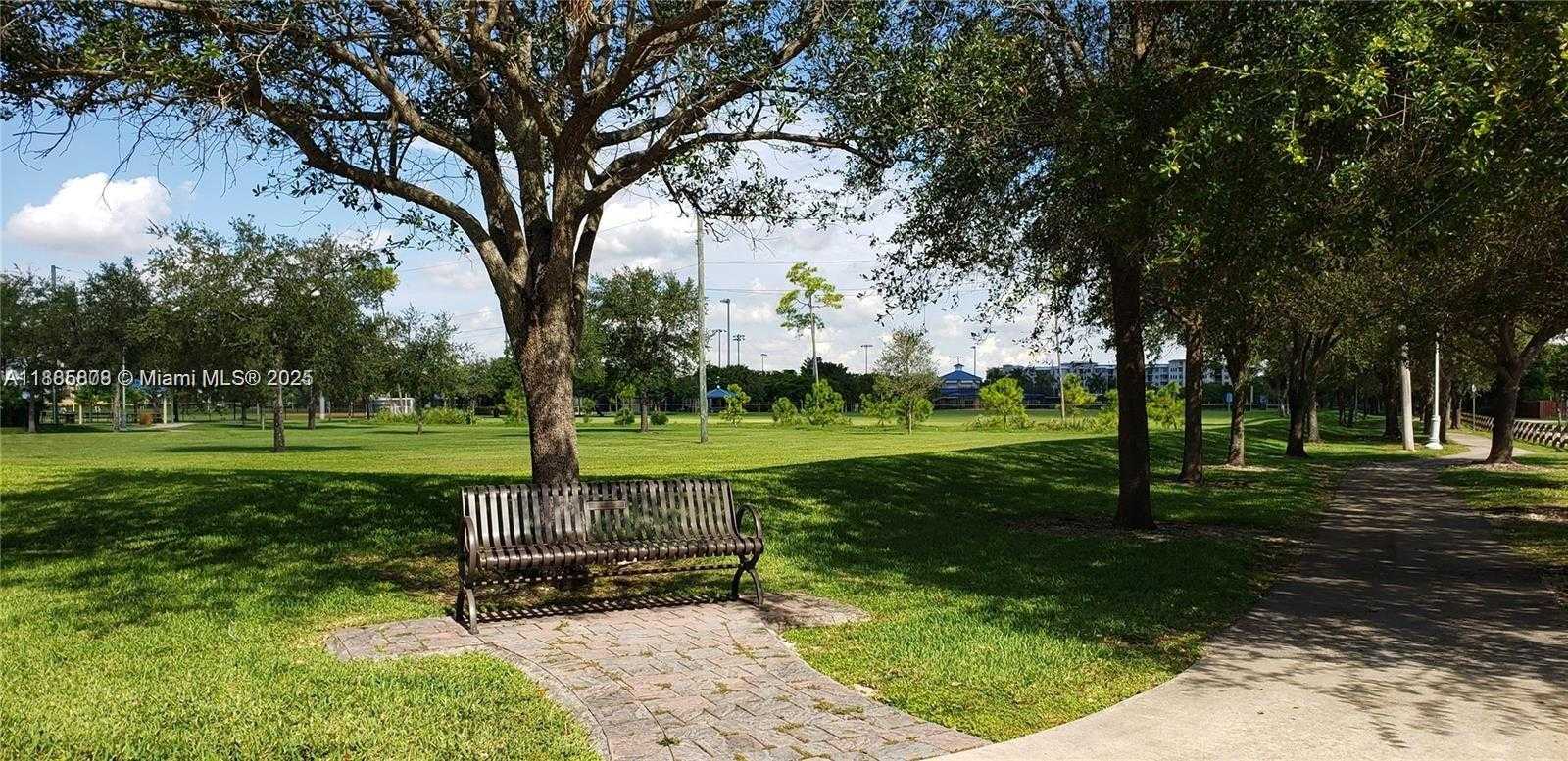 Small Image of 9400 SOUTH WEST 180TH ST, Palmetto Bay Number 39