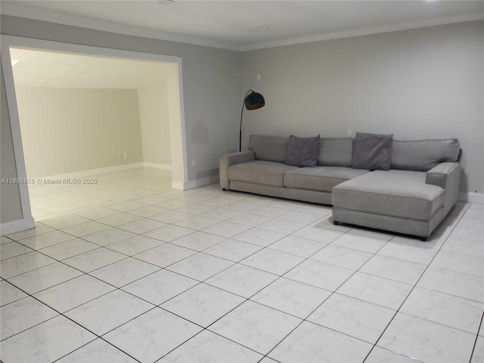 Small Image of 9400 SOUTH WEST 180TH ST, Palmetto Bay Number 4