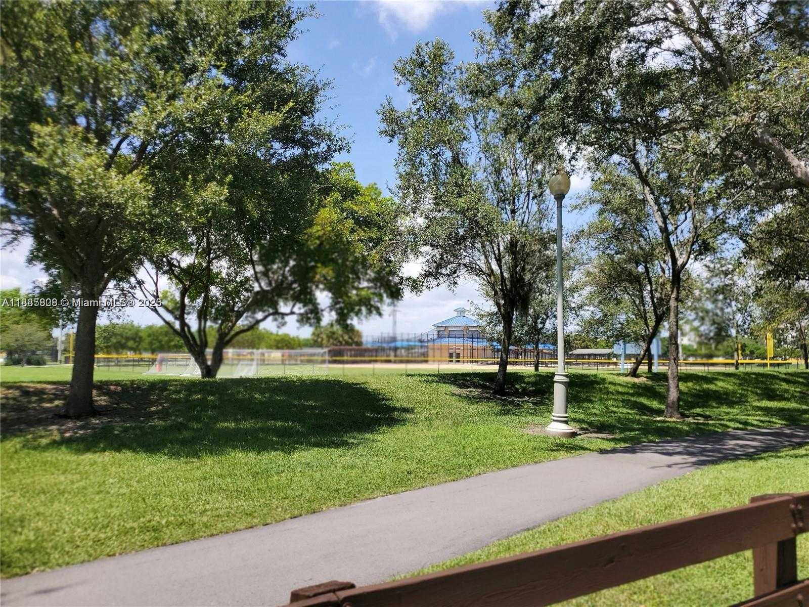 Small Image of 9400 SOUTH WEST 180TH ST, Palmetto Bay Number 40