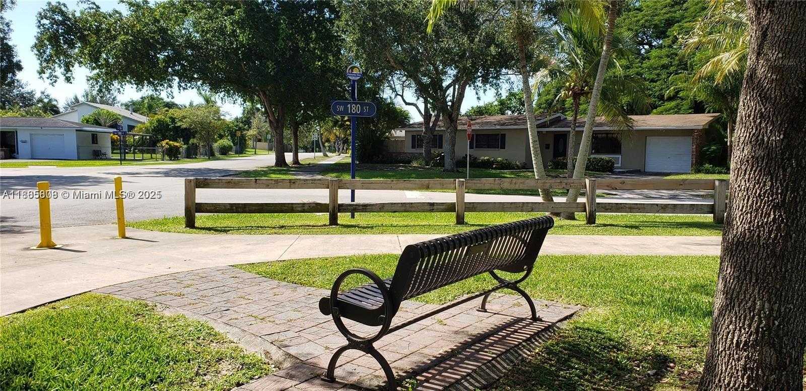 Small Image of 9400 SOUTH WEST 180TH ST, Palmetto Bay Number 41
