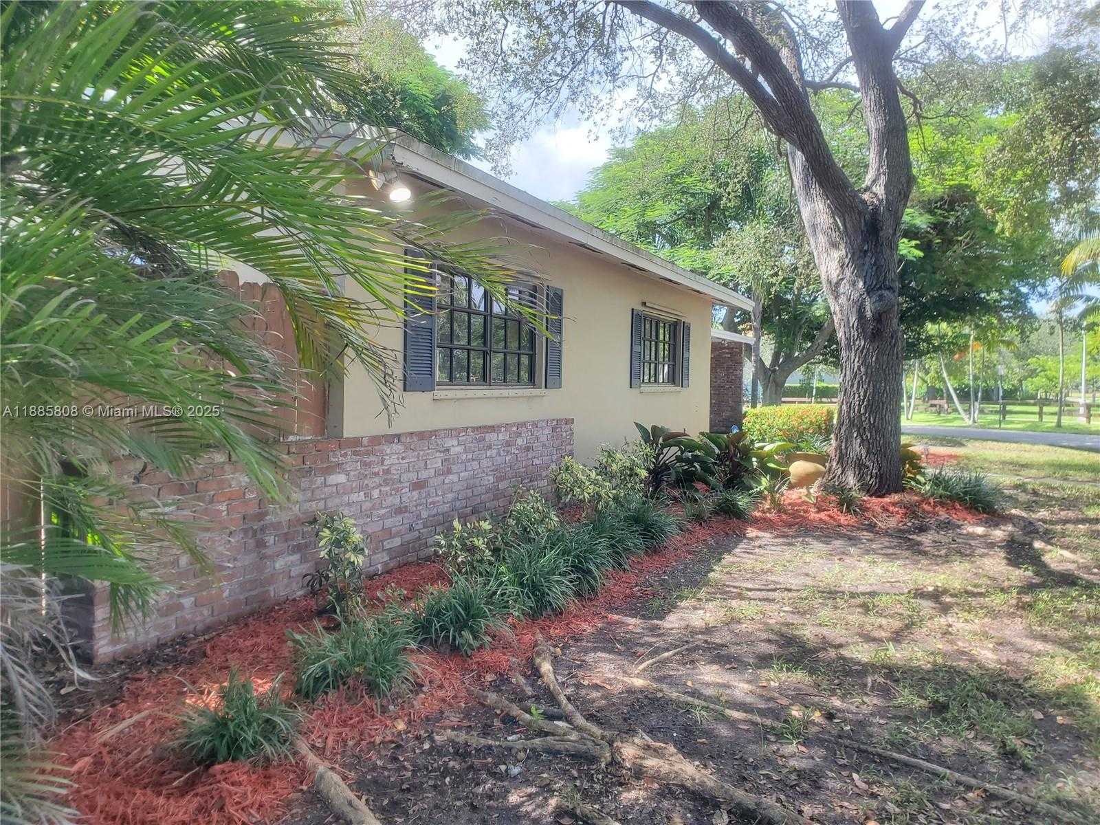 Small Image of 9400 SOUTH WEST 180TH ST, Palmetto Bay Number 44