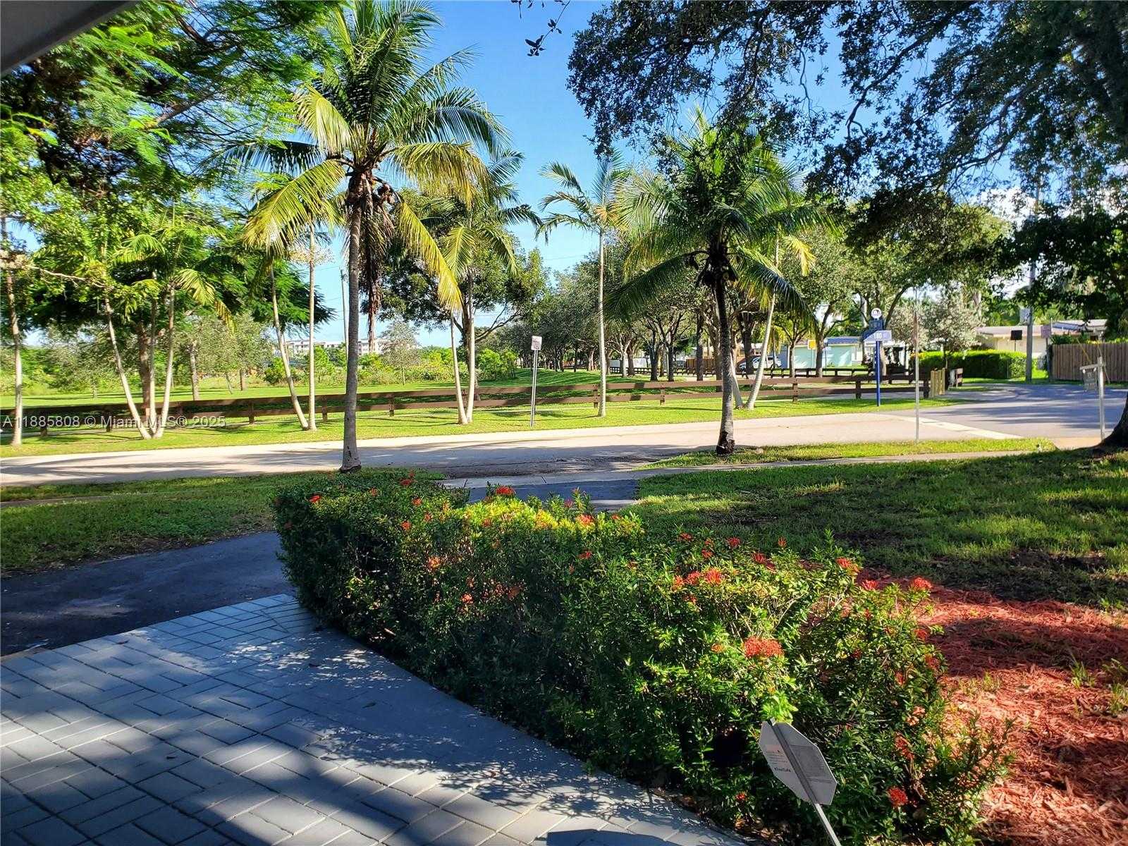 Small Image of 9400 SOUTH WEST 180TH ST, Palmetto Bay Number 53