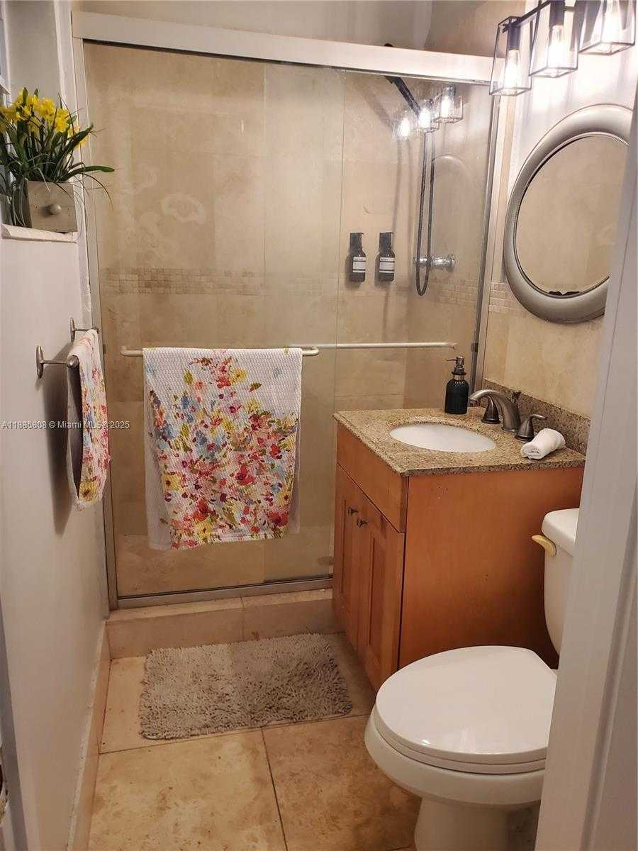 Small Image of 9400 SOUTH WEST 180TH ST, Palmetto Bay Number 7
