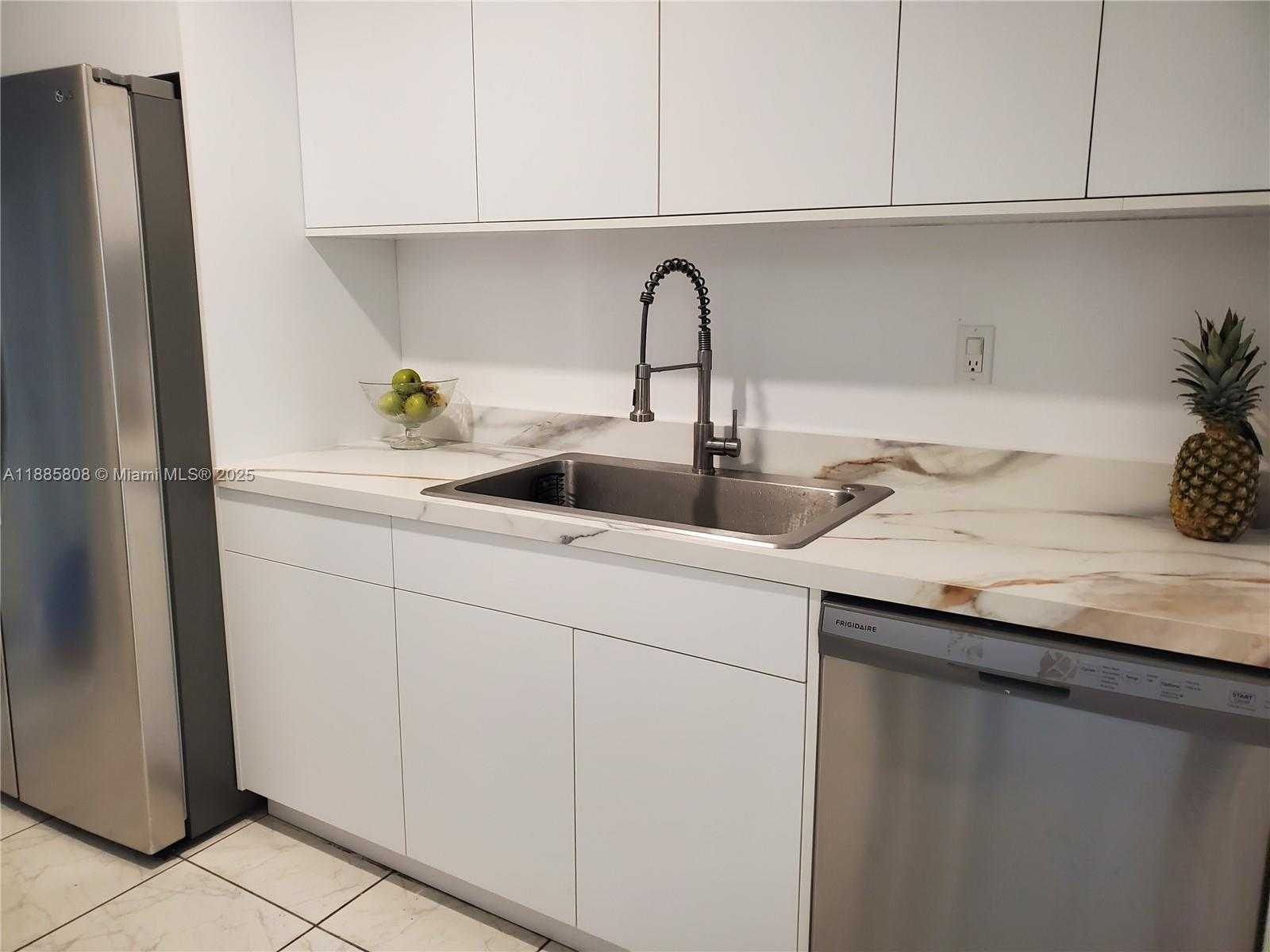 Small Image of 9400 SOUTH WEST 180TH ST, Palmetto Bay Number 8