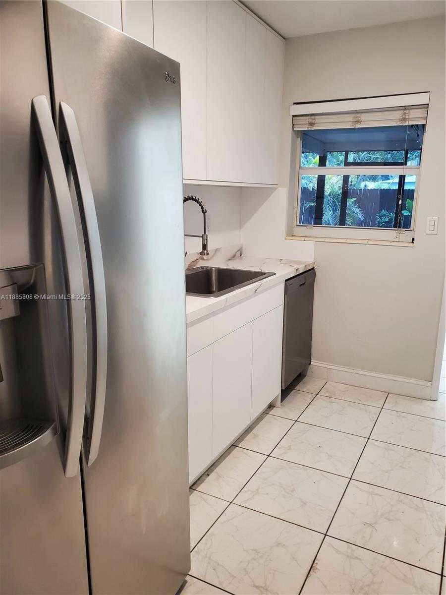 Small Image of 9400 SOUTH WEST 180TH ST, Palmetto Bay Number 9
