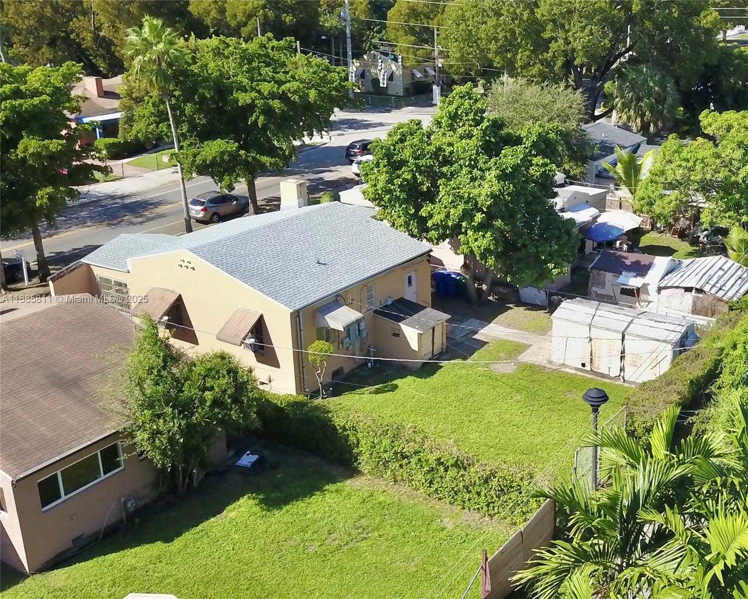 Small Image of 937 NORTH WEST 46TH ST, Miami Number 17