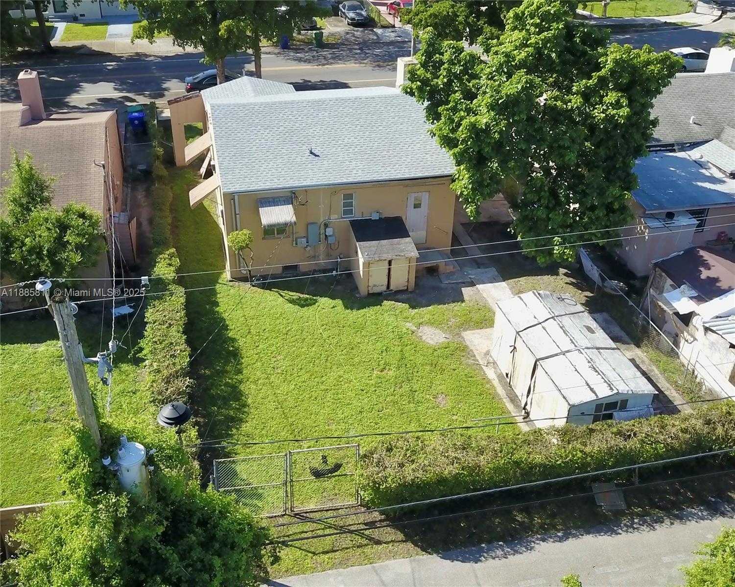 Small Image of 937 NORTH WEST 46TH ST, Miami Number 18