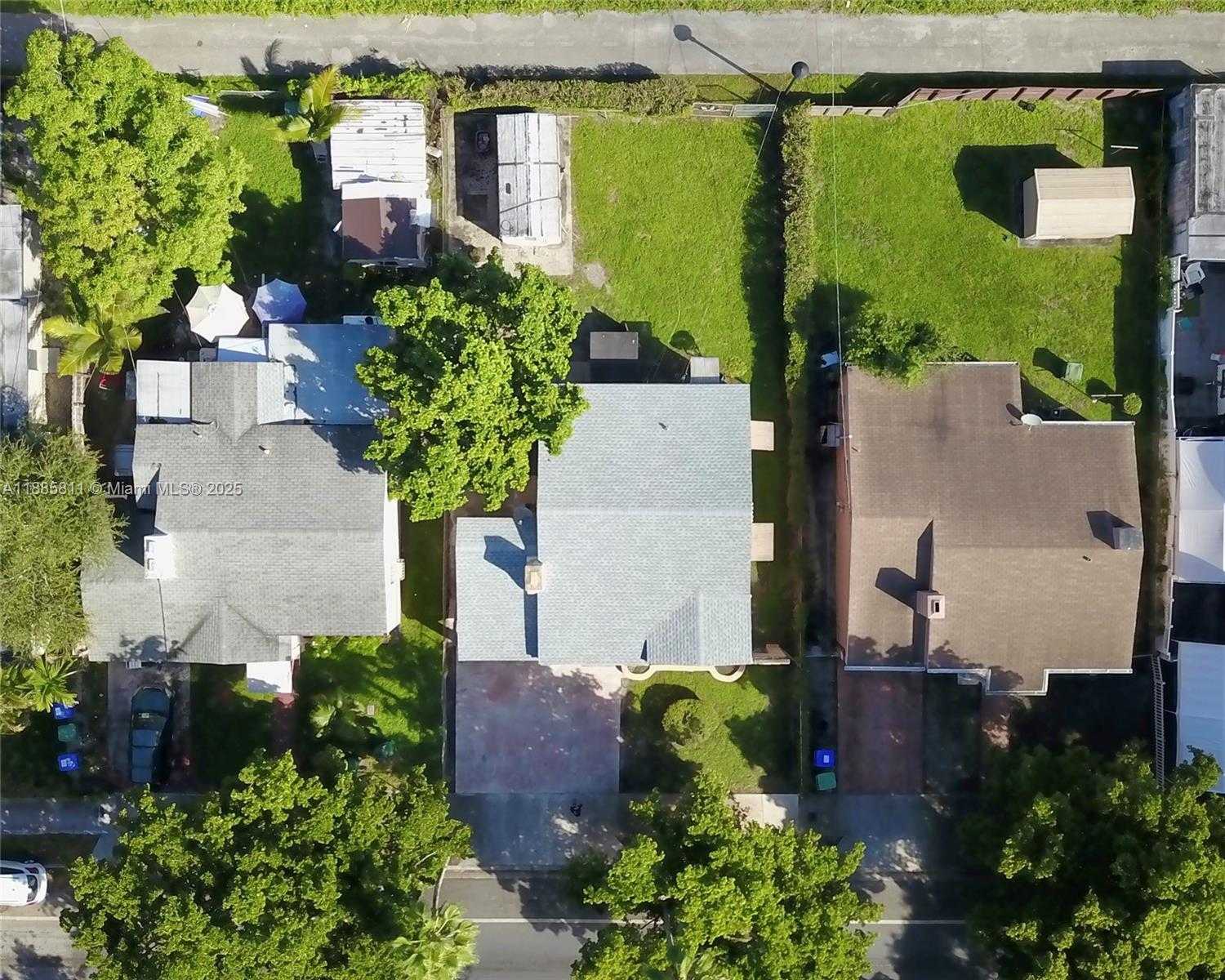 Small Image of 937 NORTH WEST 46TH ST, Miami Number 19