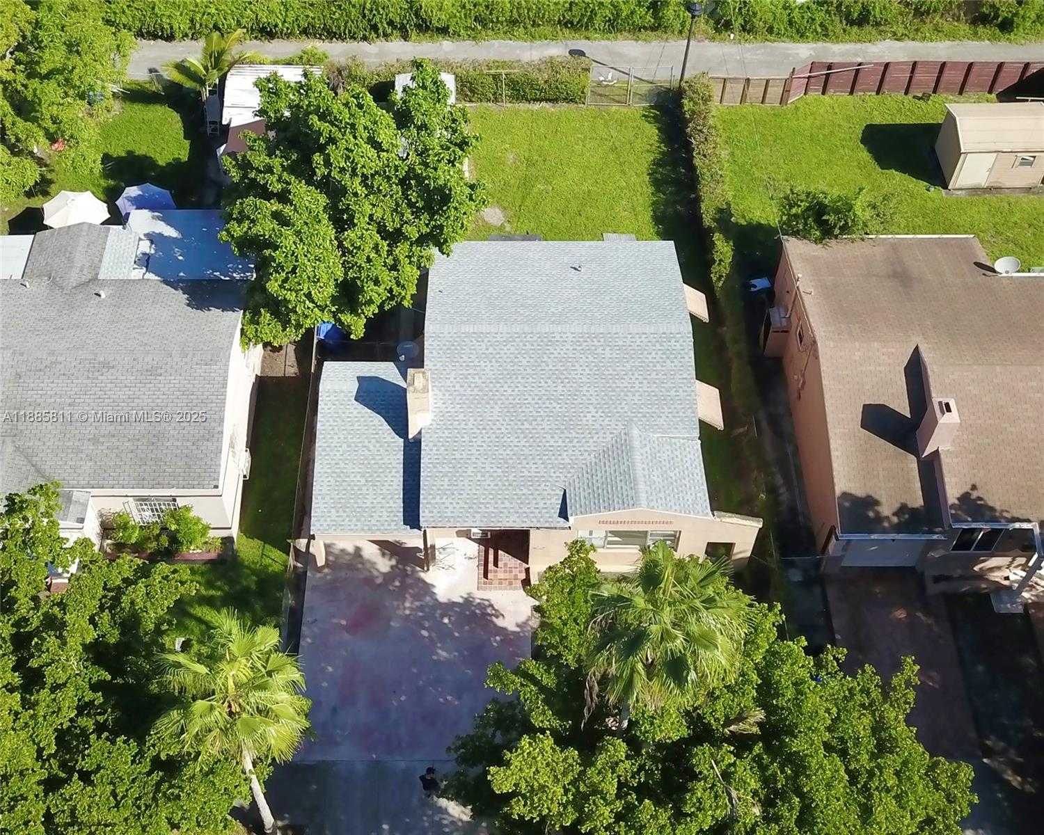 Small Image of 937 NORTH WEST 46TH ST, Miami Number 22