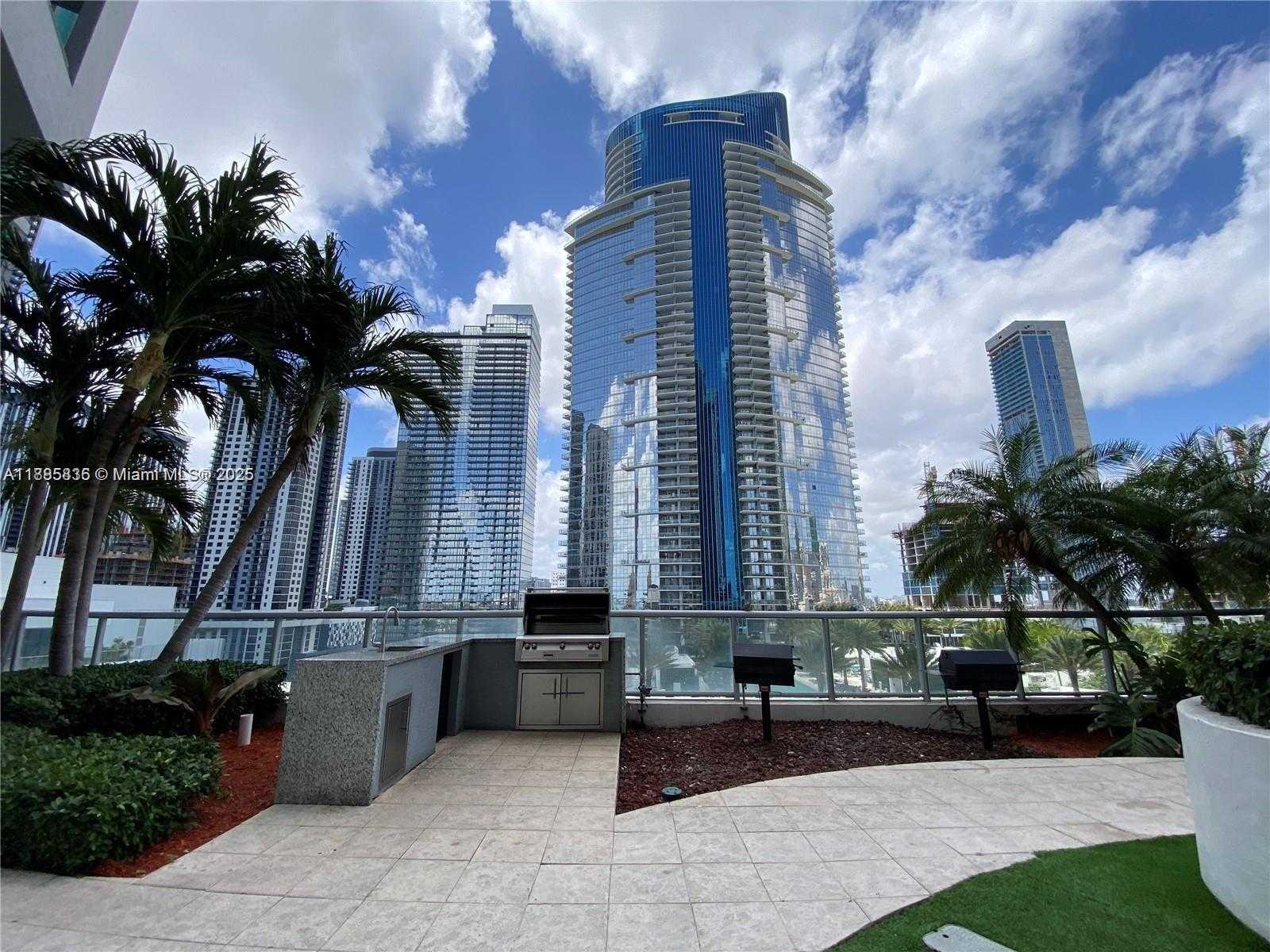 Small Image of 888 BISCAYNE BLVD #2112, Miami Number 10