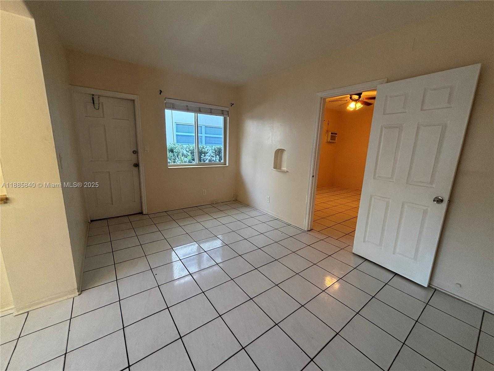 Small Image of 1942 MONROE ST #4, Hollywood Number 2