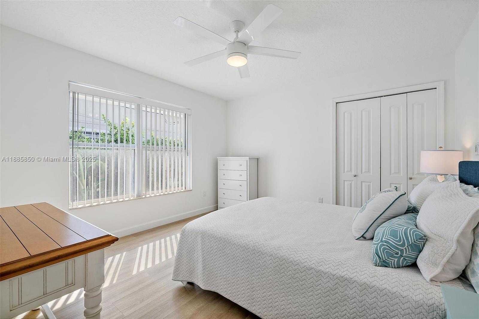 Small Image of 6051 KENDRICK ST, Jupiter Number 13