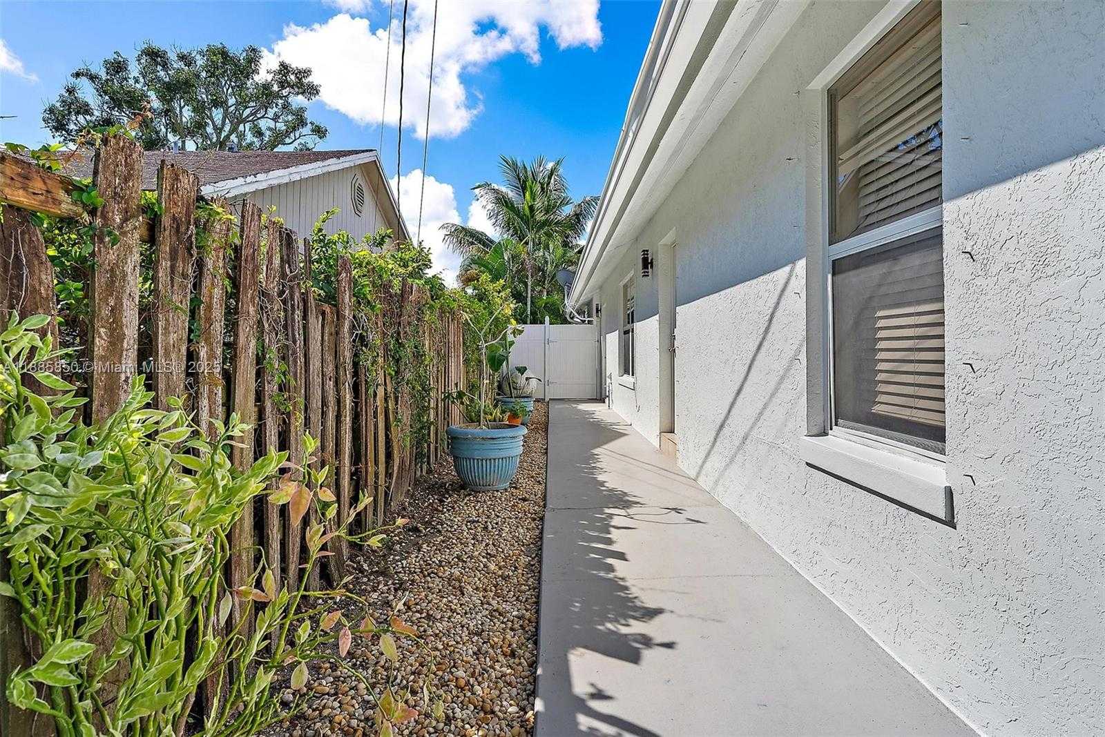 Small Image of 6051 KENDRICK ST, Jupiter Number 22
