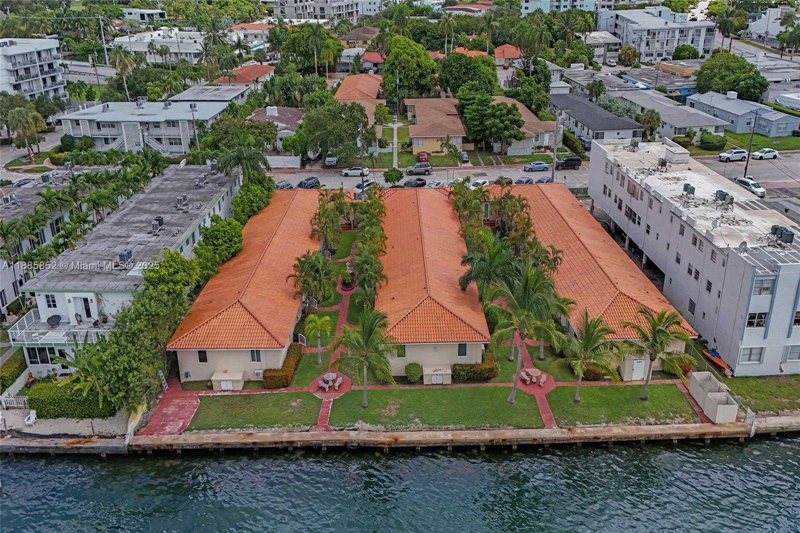 Small Image of 2170 BAY DR #3-19, Miami Beach Number 2