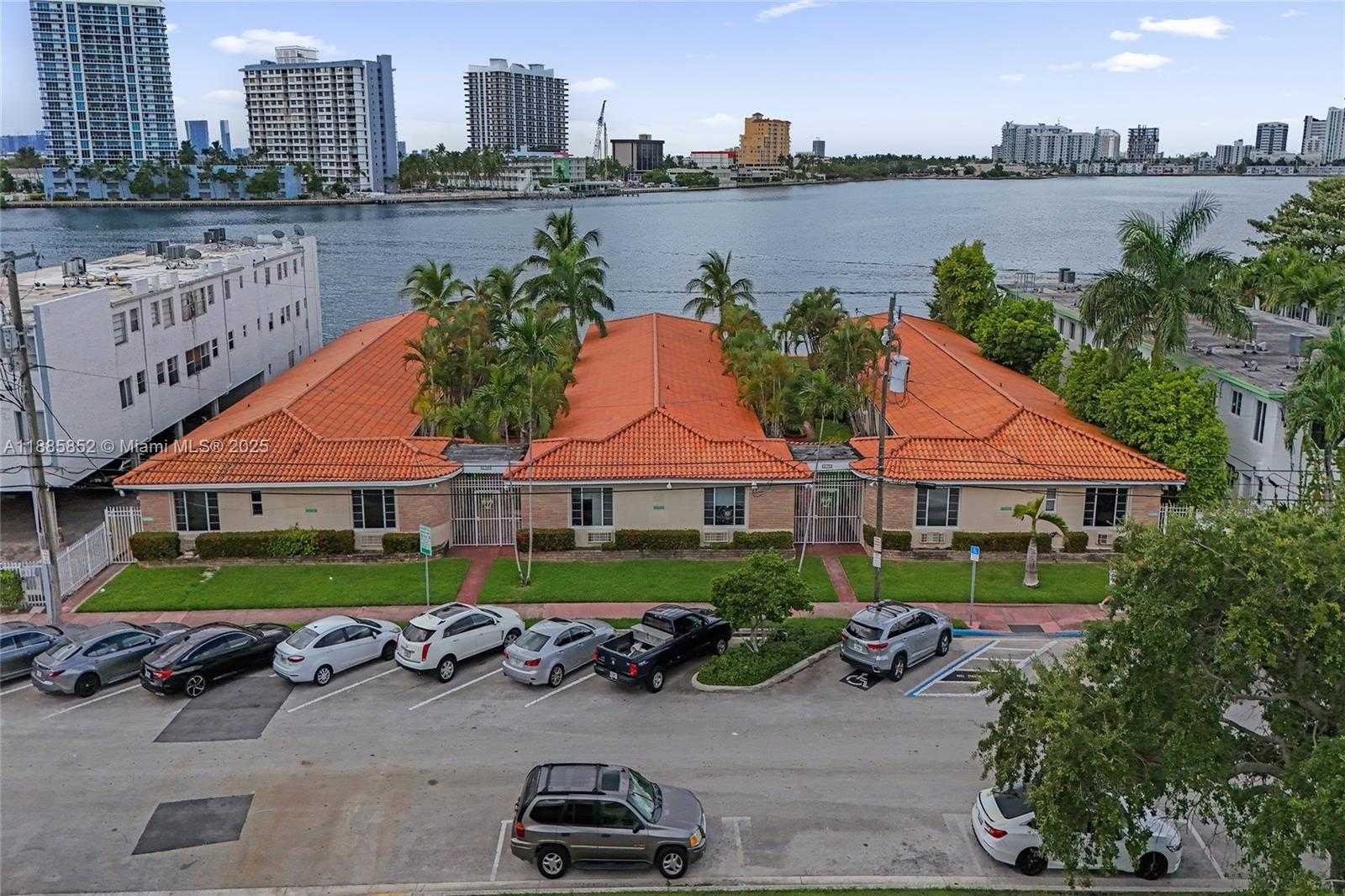 Small Image of 2170 BAY DR #3-19, Miami Beach Number 4