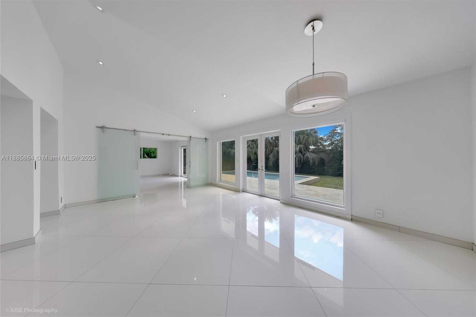 Small Image of 850 NORTH VENETIAN DR, Miami Number 3