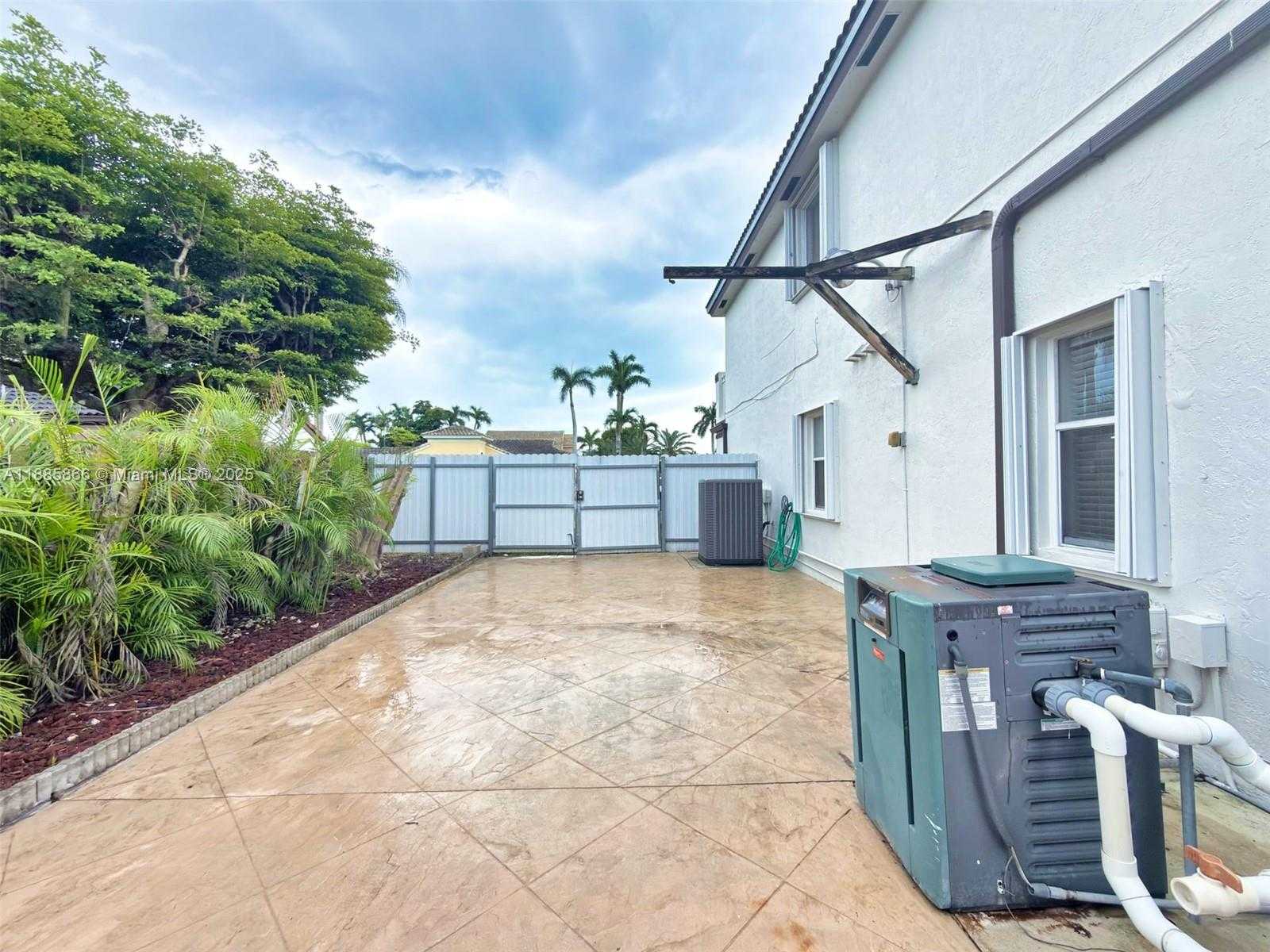 Small Image of 7780 SOUTH WEST 160TH AVE, Miami Number 10