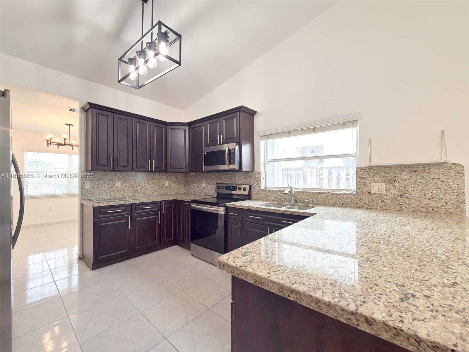 Small Image of 7780 SOUTH WEST 160TH AVE, Miami Number 12