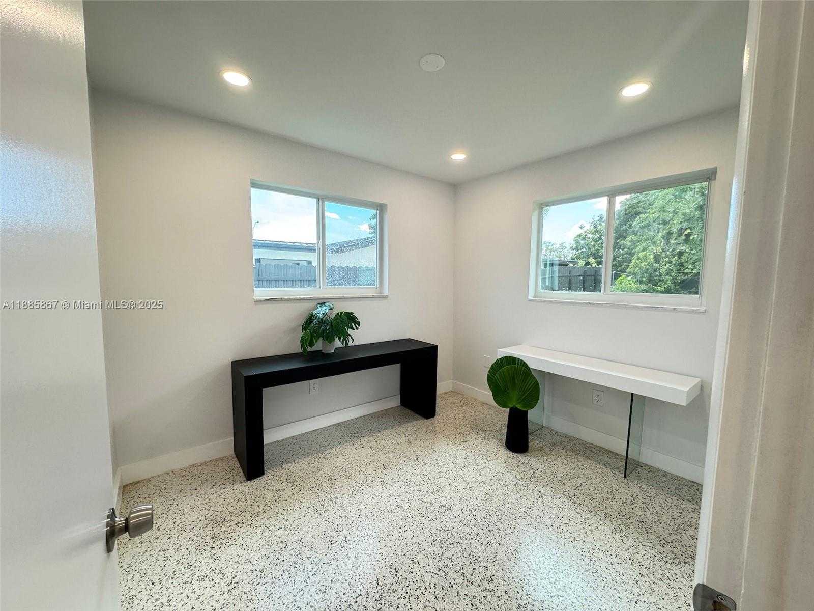 Small Image of 10760 SOUTH WEST 66TH DR #10760, Miami Number 6