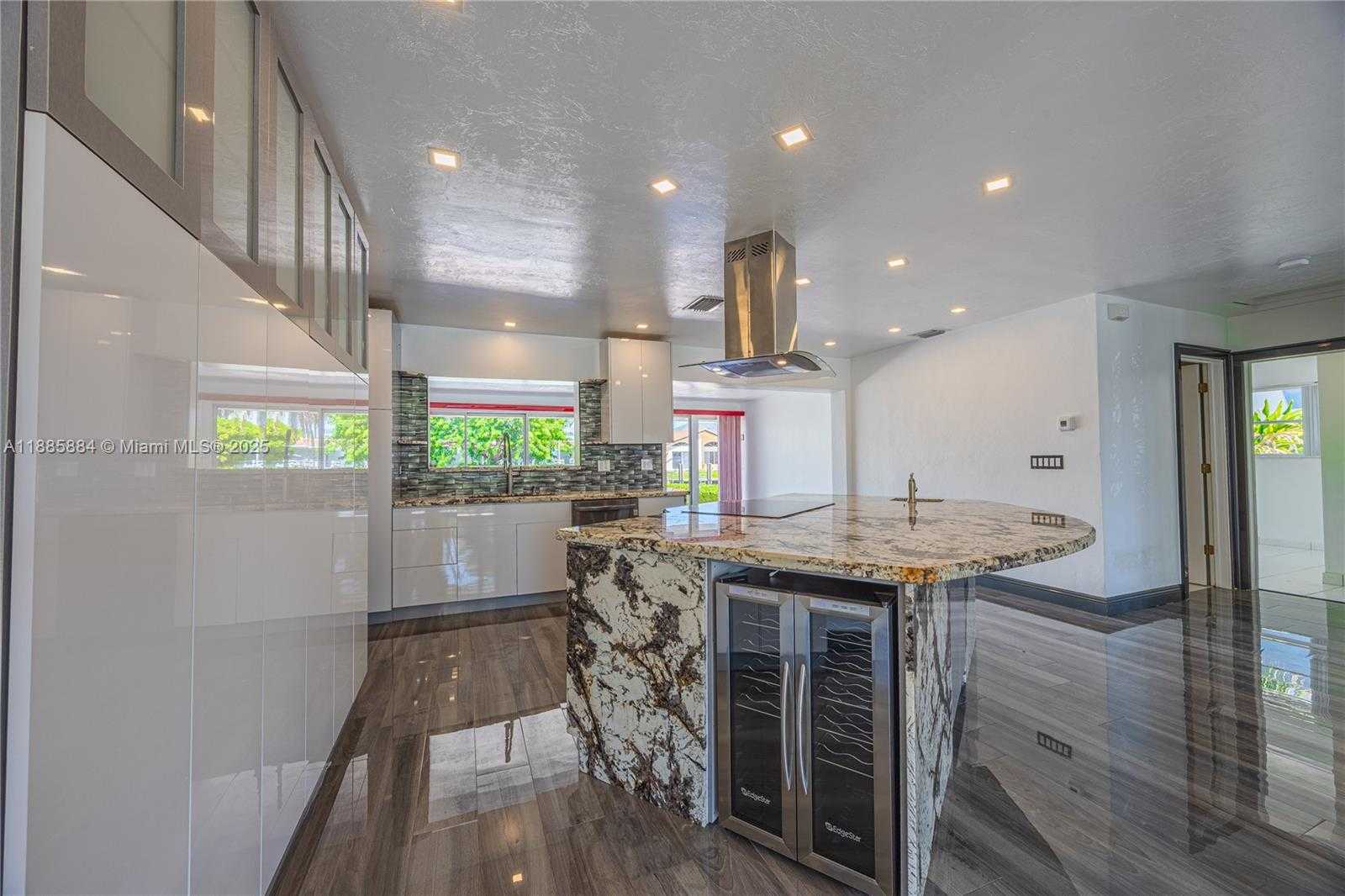 Small Image of 2531 NORTH EAST 47TH ST, Lighthouse Point Number 10