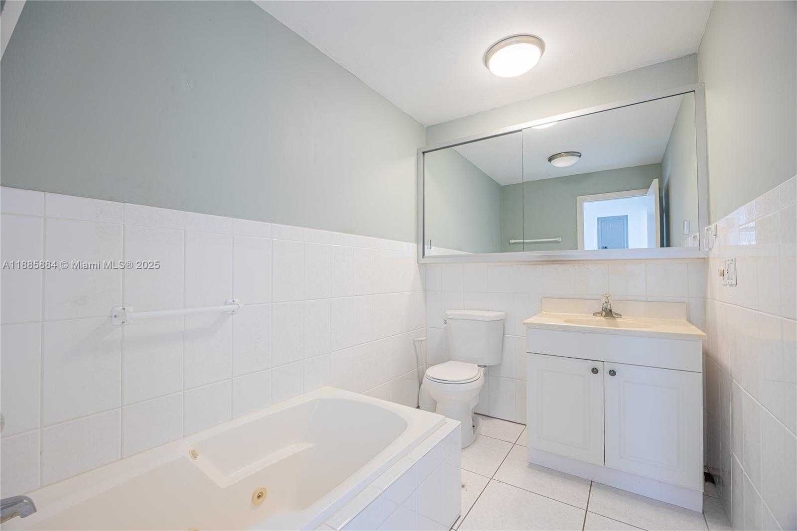 Small Image of 2531 NORTH EAST 47TH ST, Lighthouse Point Number 23