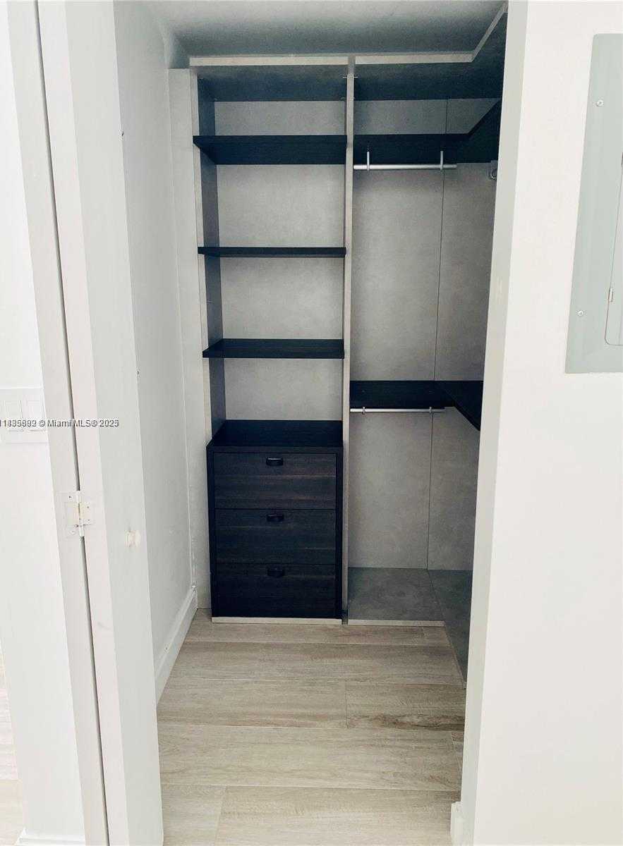 Small Image of 55 SOUTH WEST 9TH ST #3809, Miami Number 11