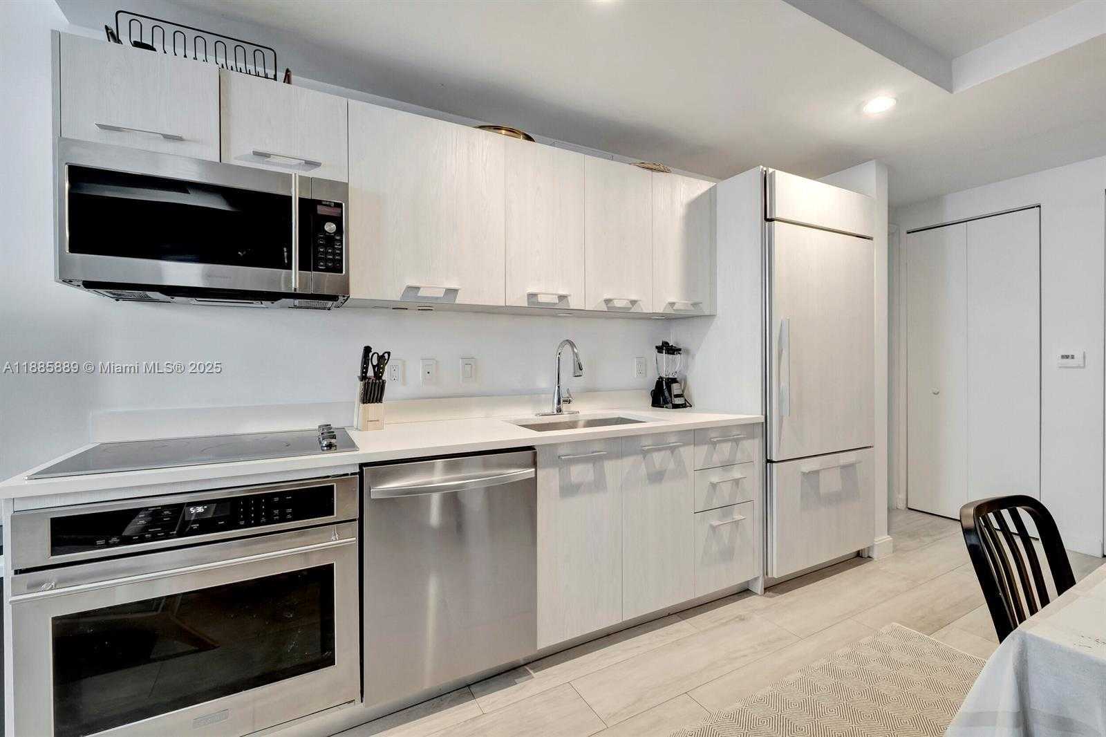 Small Image of 55 SOUTH WEST 9TH ST #3809, Miami Number 17