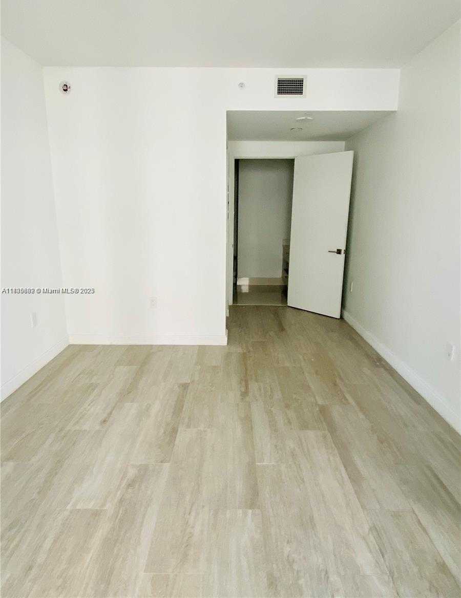 Small Image of 55 SOUTH WEST 9TH ST #3809, Miami Number 9