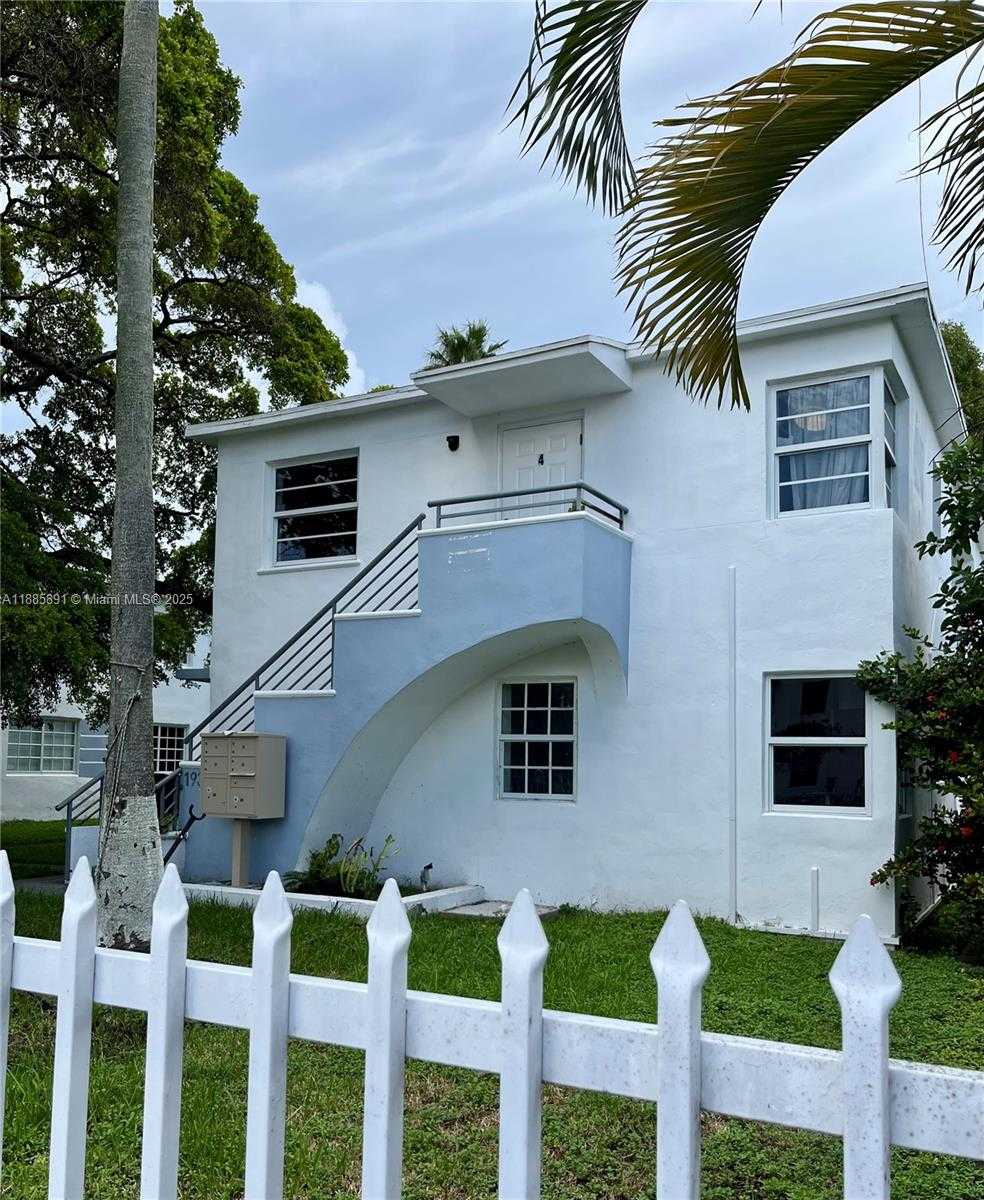 Small Image of 1935 MARSEILLE DR #3, Miami Beach Number 3