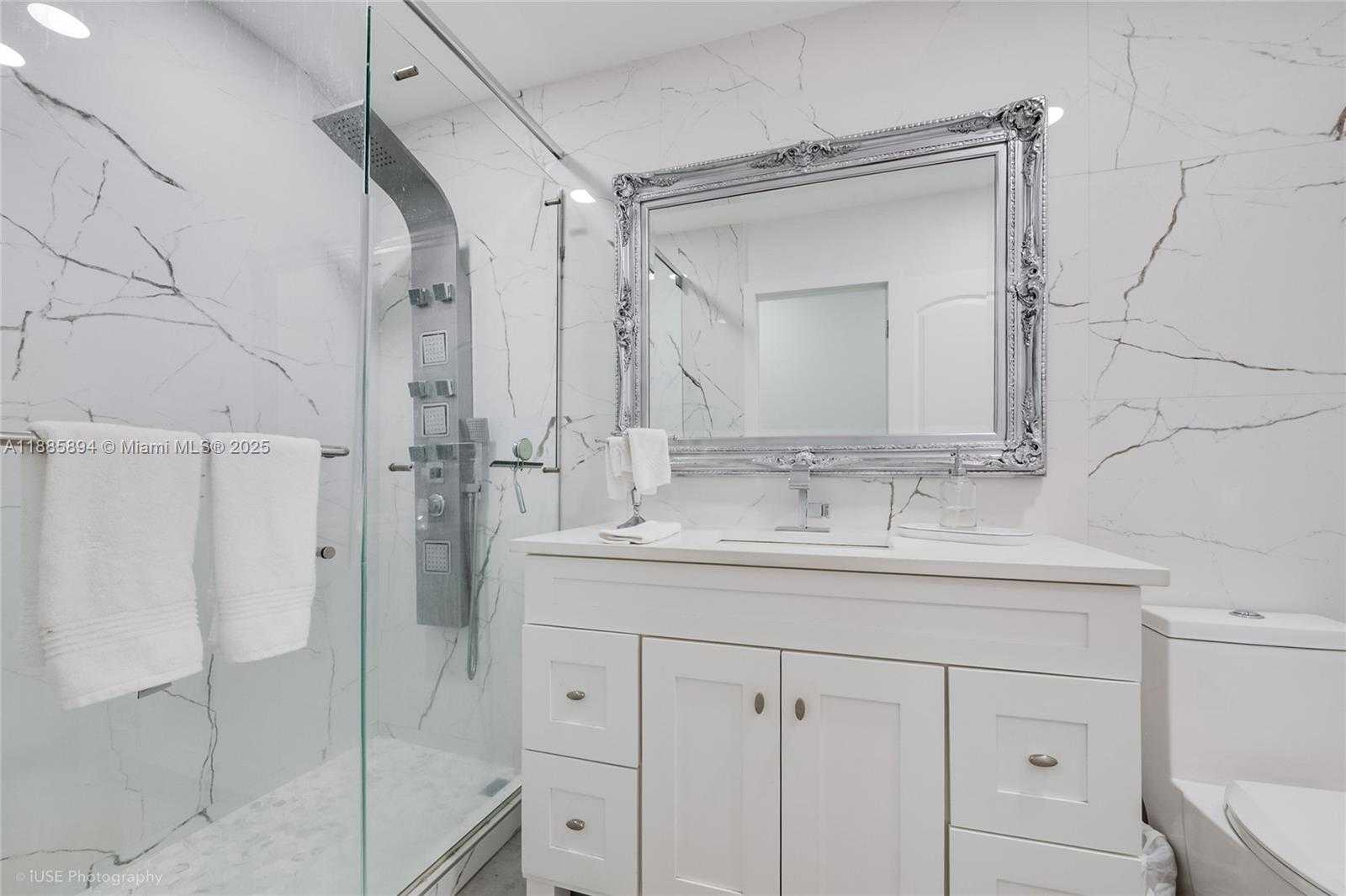 Small Image of 12715 SOUTH WEST 96TH TER, Miami Number 10