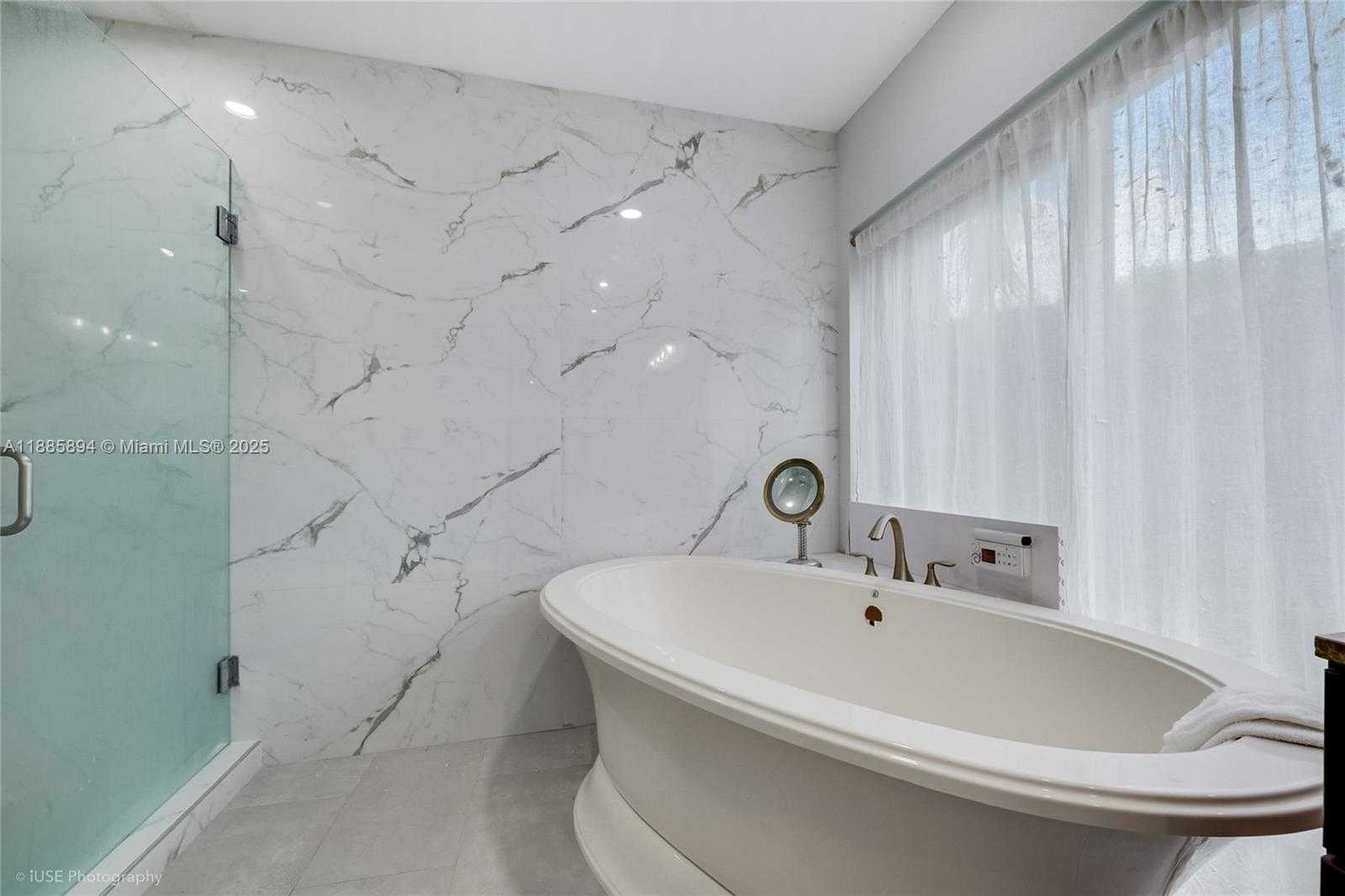 Small Image of 12715 SOUTH WEST 96TH TER, Miami Number 13