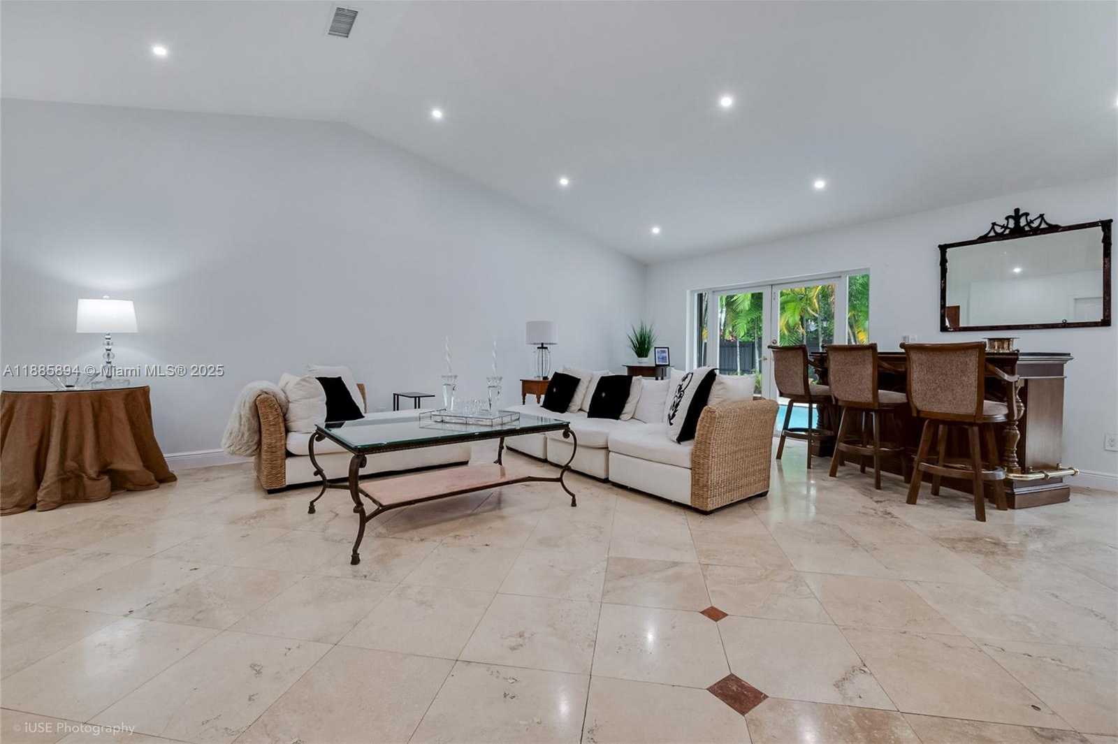 Small Image of 12715 SOUTH WEST 96TH TER, Miami Number 7