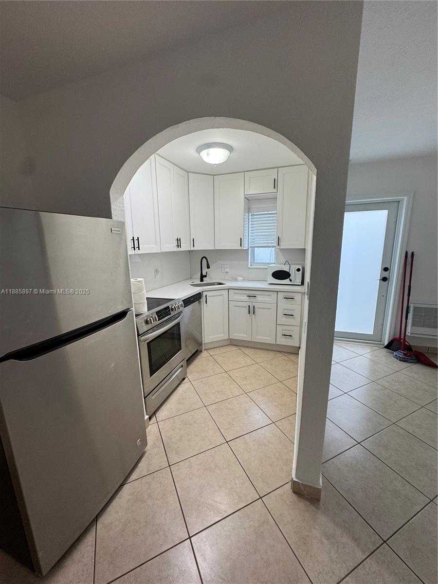 Small Image of 1625 DEWEY ST #2, Hollywood Number 6