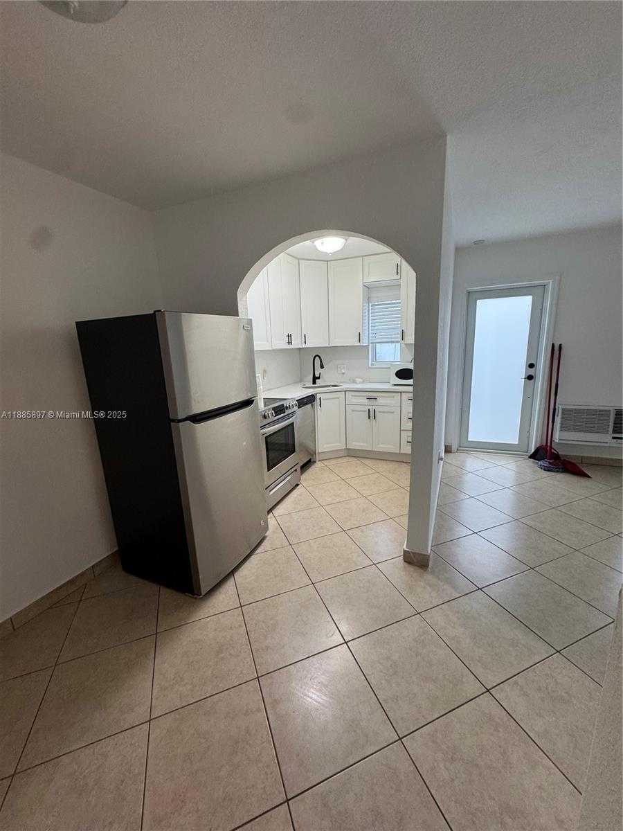 Small Image of 1625 DEWEY ST #2, Hollywood Number 7