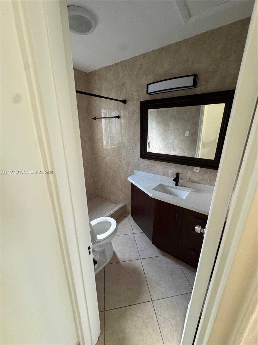 Small Image of 1625 DEWEY ST #2, Hollywood Number 8