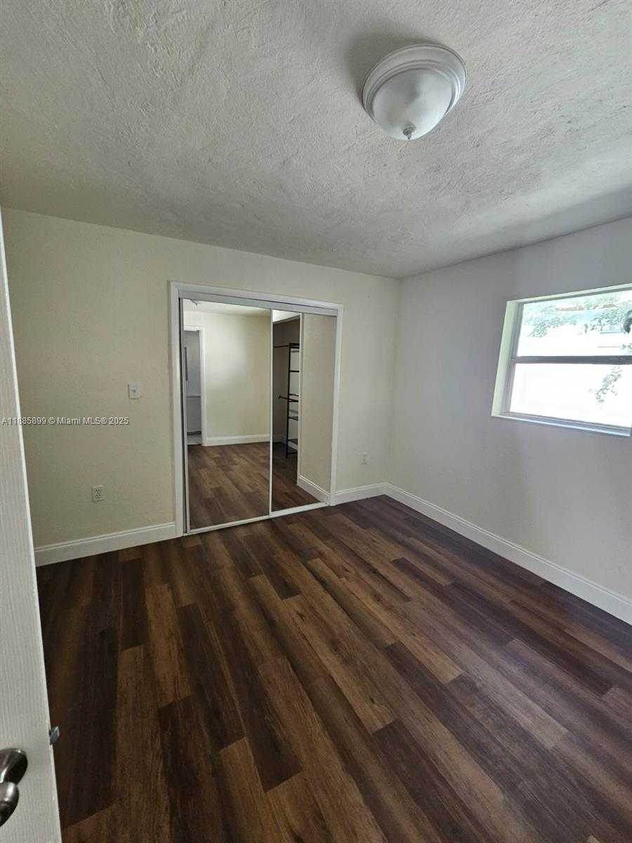Small Image of 1717 NORTH WEST 69TH ST, Miami Number 2