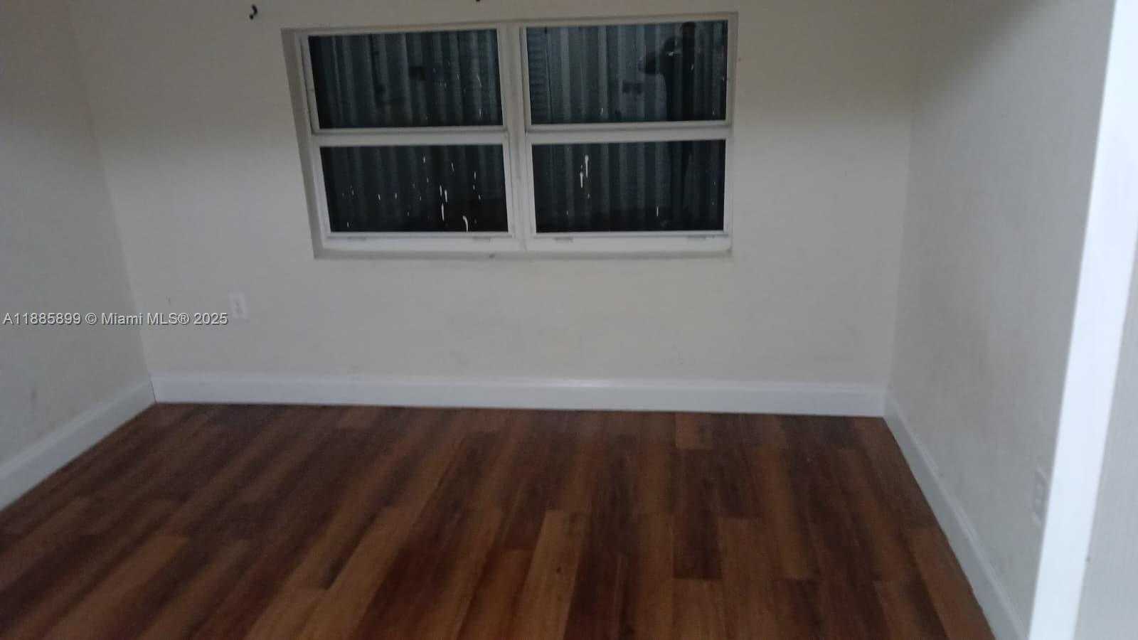 Small Image of 1717 NORTH WEST 69TH ST, Miami Number 9