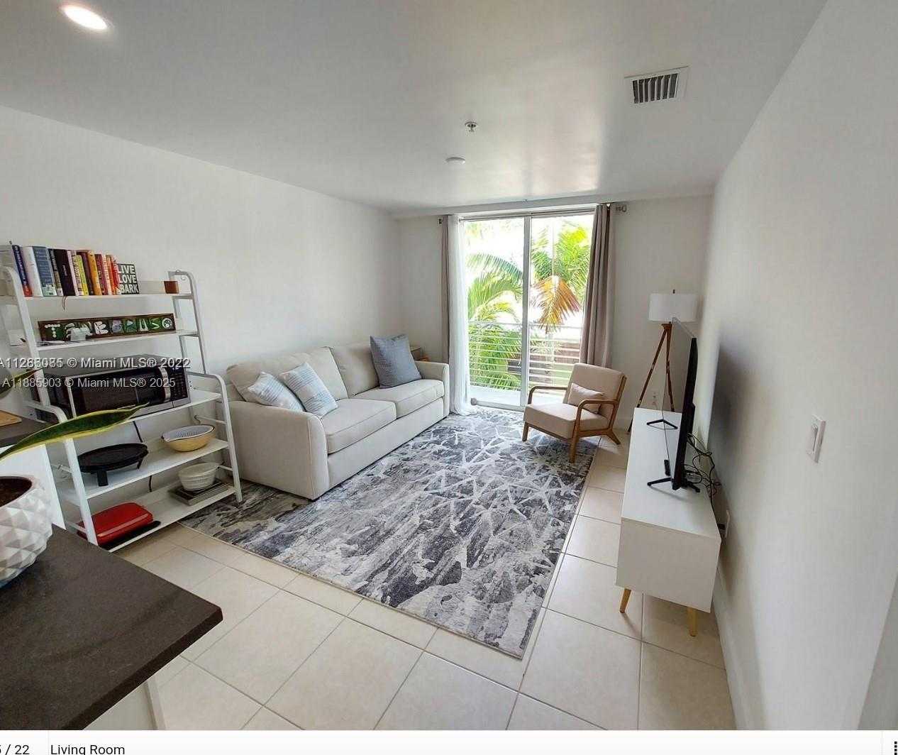 Small Image of 945 MICHIGAN AVE #5, Miami Beach Number 9