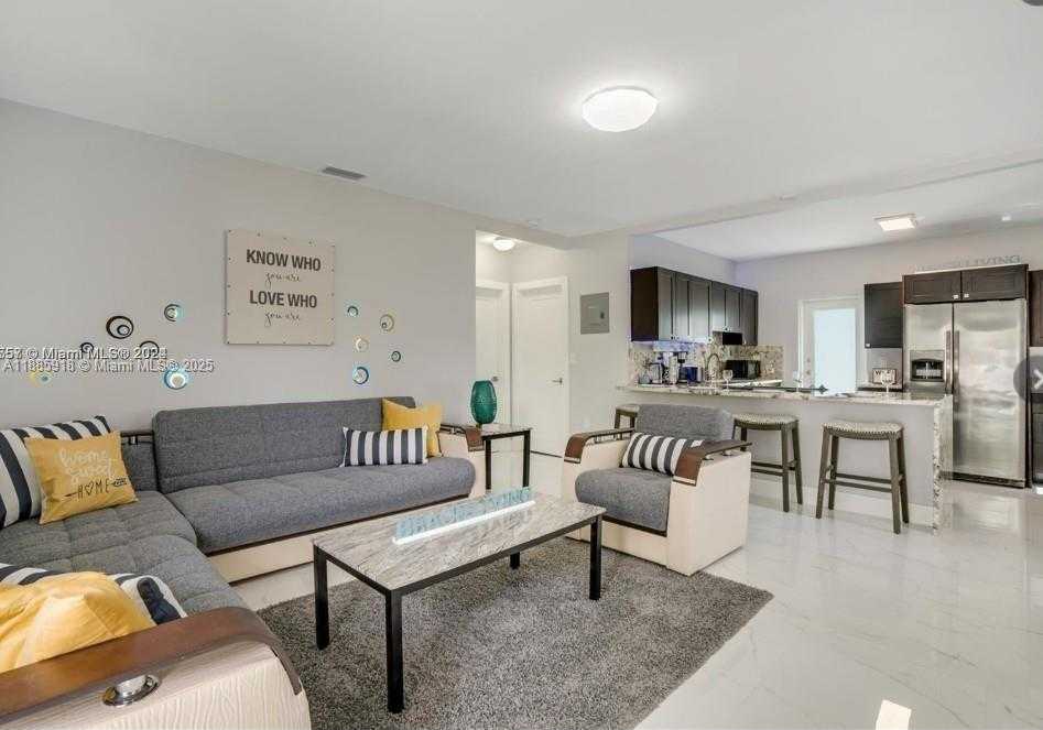Small Image of 1526 NORTH EAST 110TH ST #A, Miami Number 13
