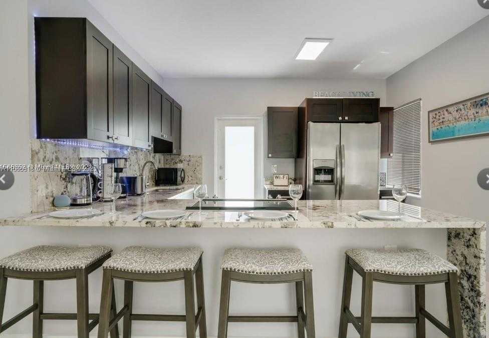 Small Image of 1526 NORTH EAST 110TH ST #A, Miami Number 19