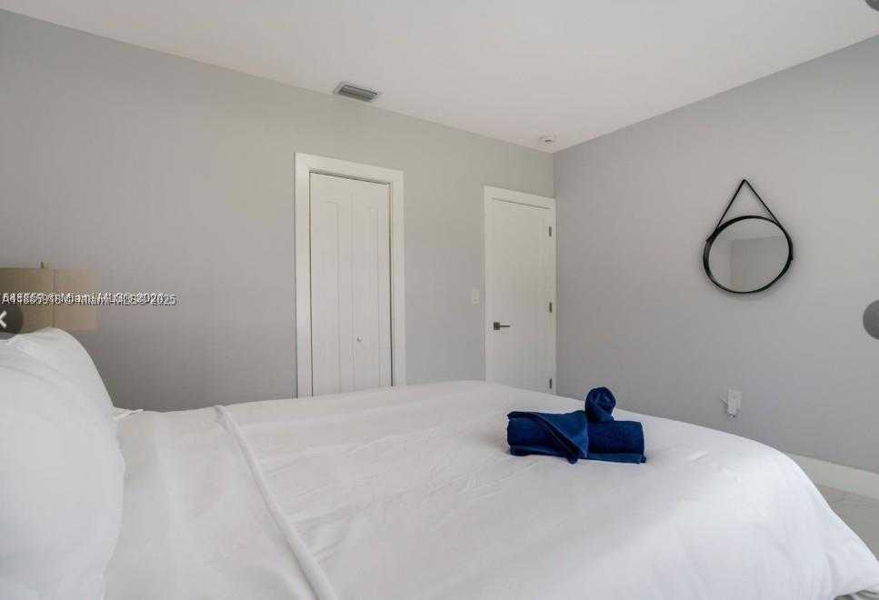 Small Image of 1526 NORTH EAST 110TH ST #A, Miami Number 21