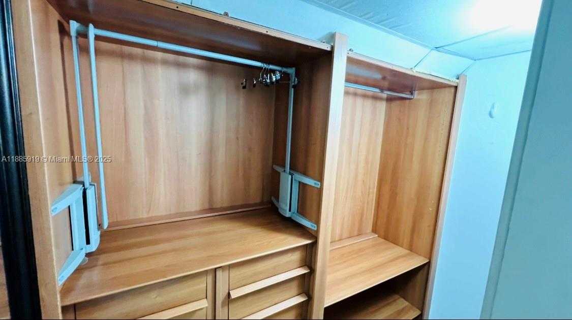 Small Image of 218 SOUTH EAST 14TH ST #1104, Miami Number 8